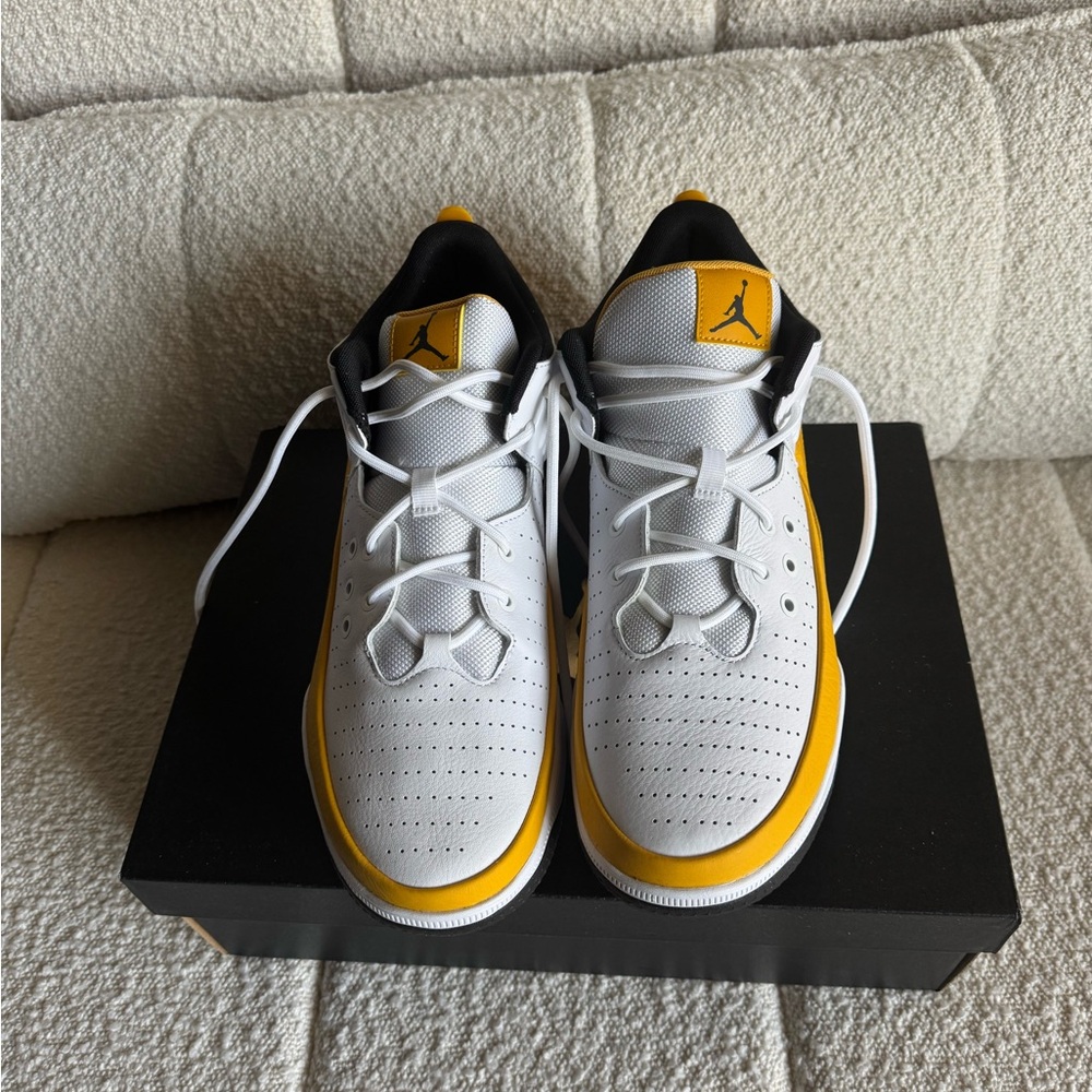 Jordan Max Aura 5
